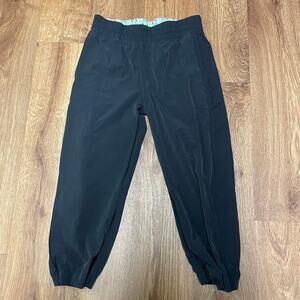 Ivivva Lululemon Girls Black Cropped Stretch Nylon Jogger Pants Size 12 Pockets